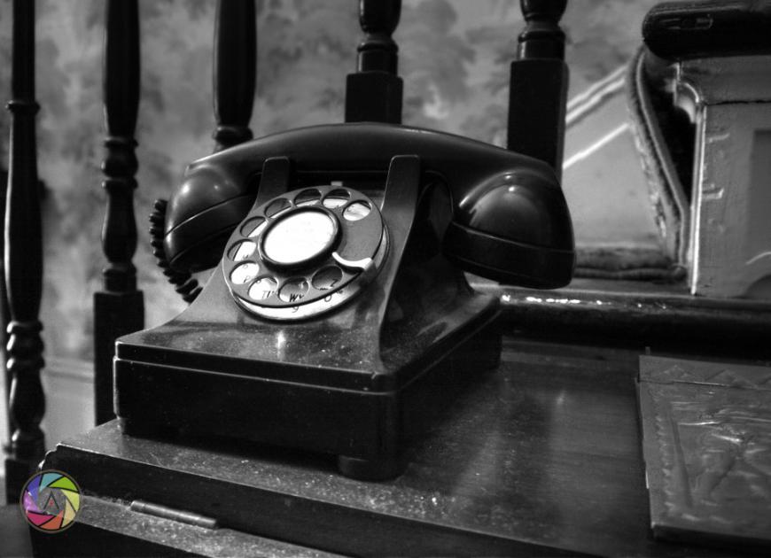 Hillary_House_Phone