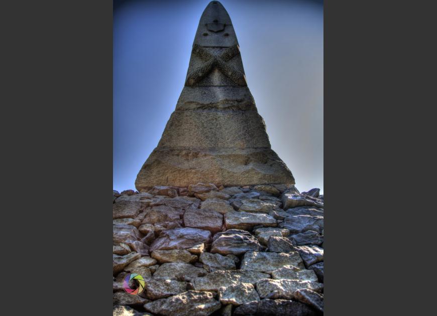 Monument 3