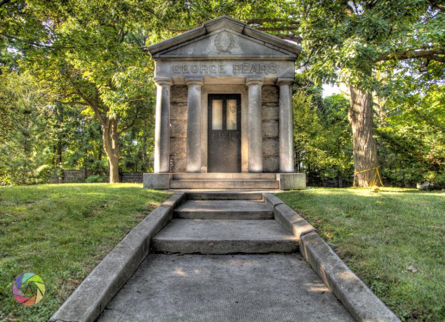 Monument 4